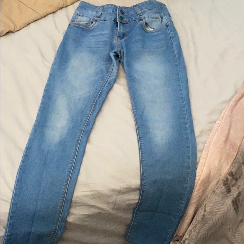 I am selling jeans